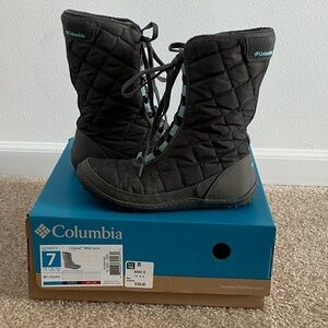 Women’s Columbia Quilted Gray Lace-Up Boots - Size 7